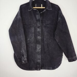 Chaqueta negra denim