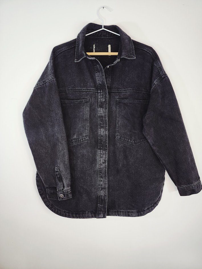 Chaqueta negra denim